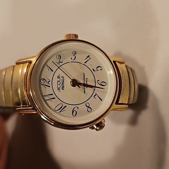 Acqua Indiglo Gold & Silver Tone Quartz Wrist Watch Lighted - Picture 10 of 11